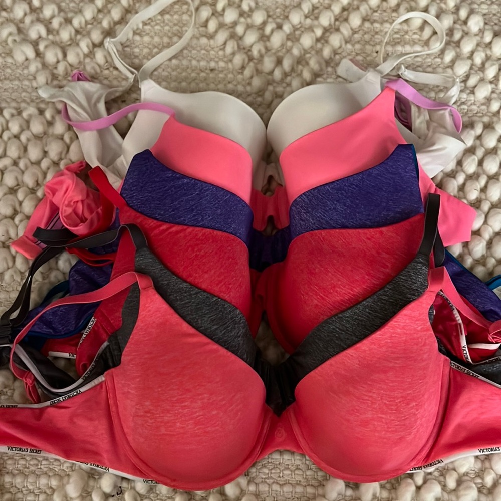 Victoria’s Secret uplift semi Demi bra